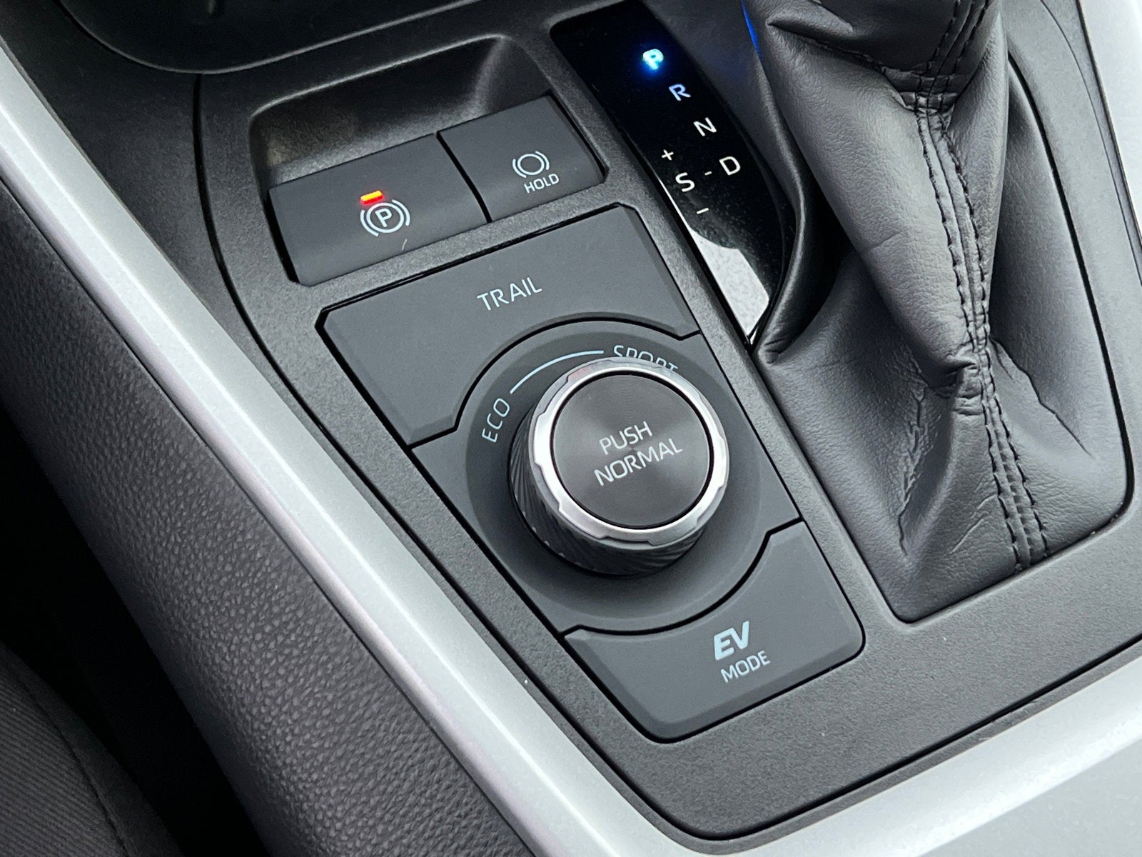 2024 Toyota RAV4 Hybrid Woodland Edition