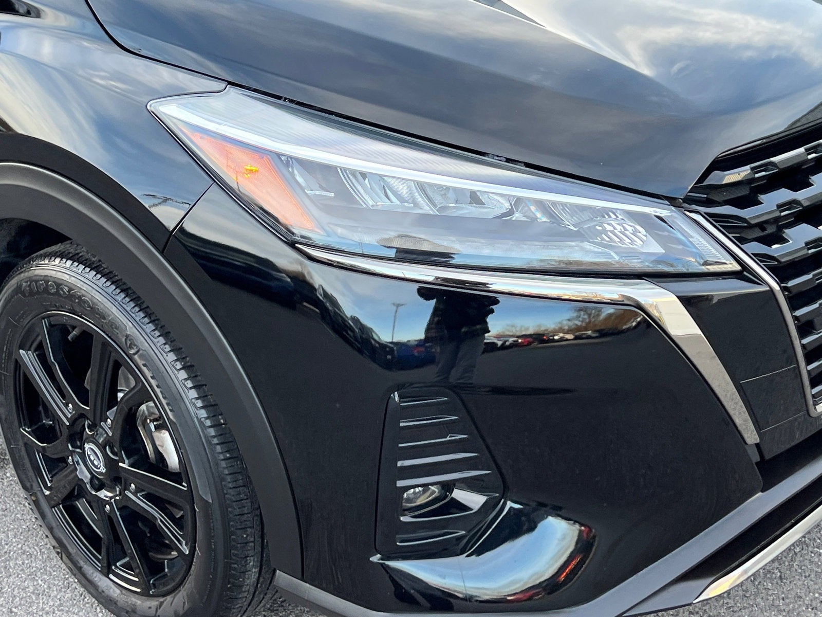 2023 Nissan Kicks SR