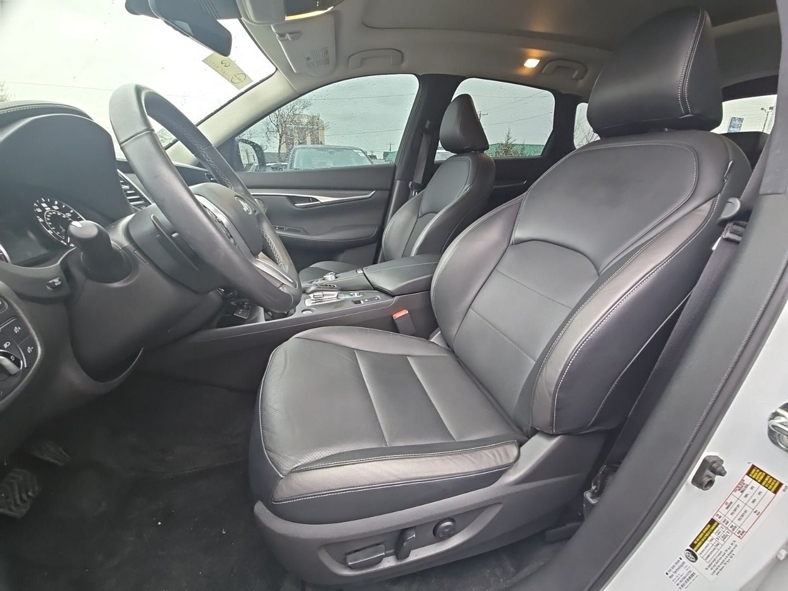 2023 INFINITI QX50 LUXE