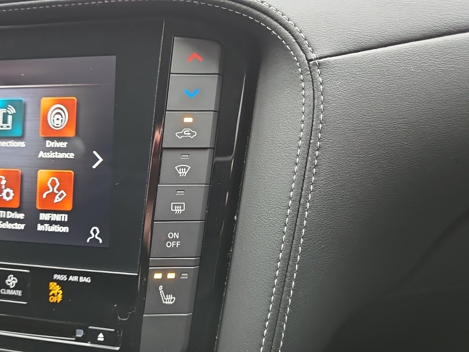 2023 INFINITI QX50 LUXE