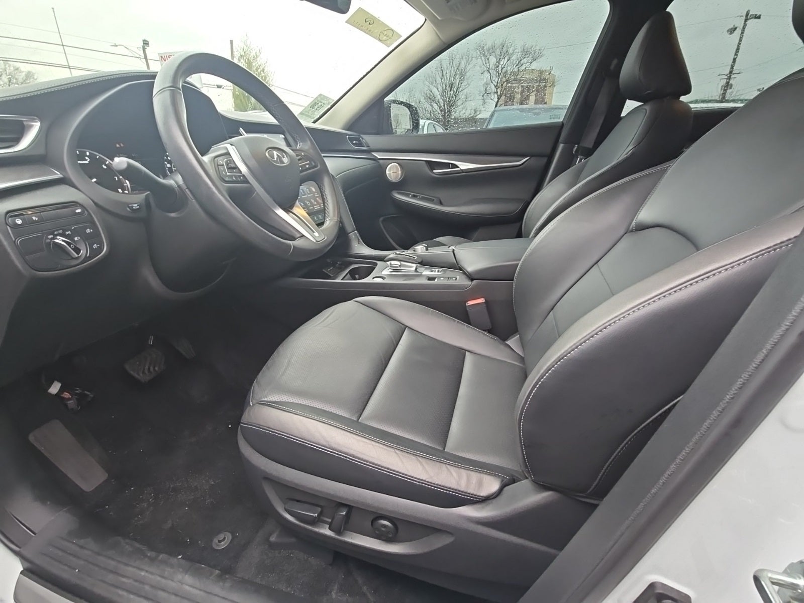 2023 INFINITI QX50 LUXE