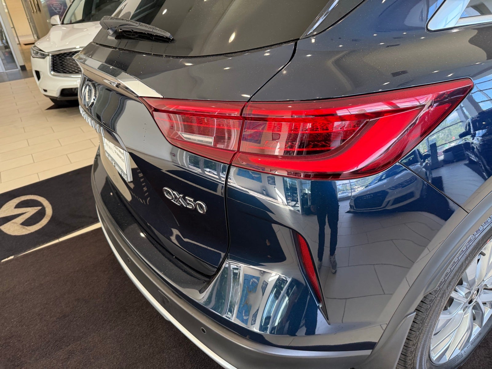 2024 INFINITI QX50 LUXE