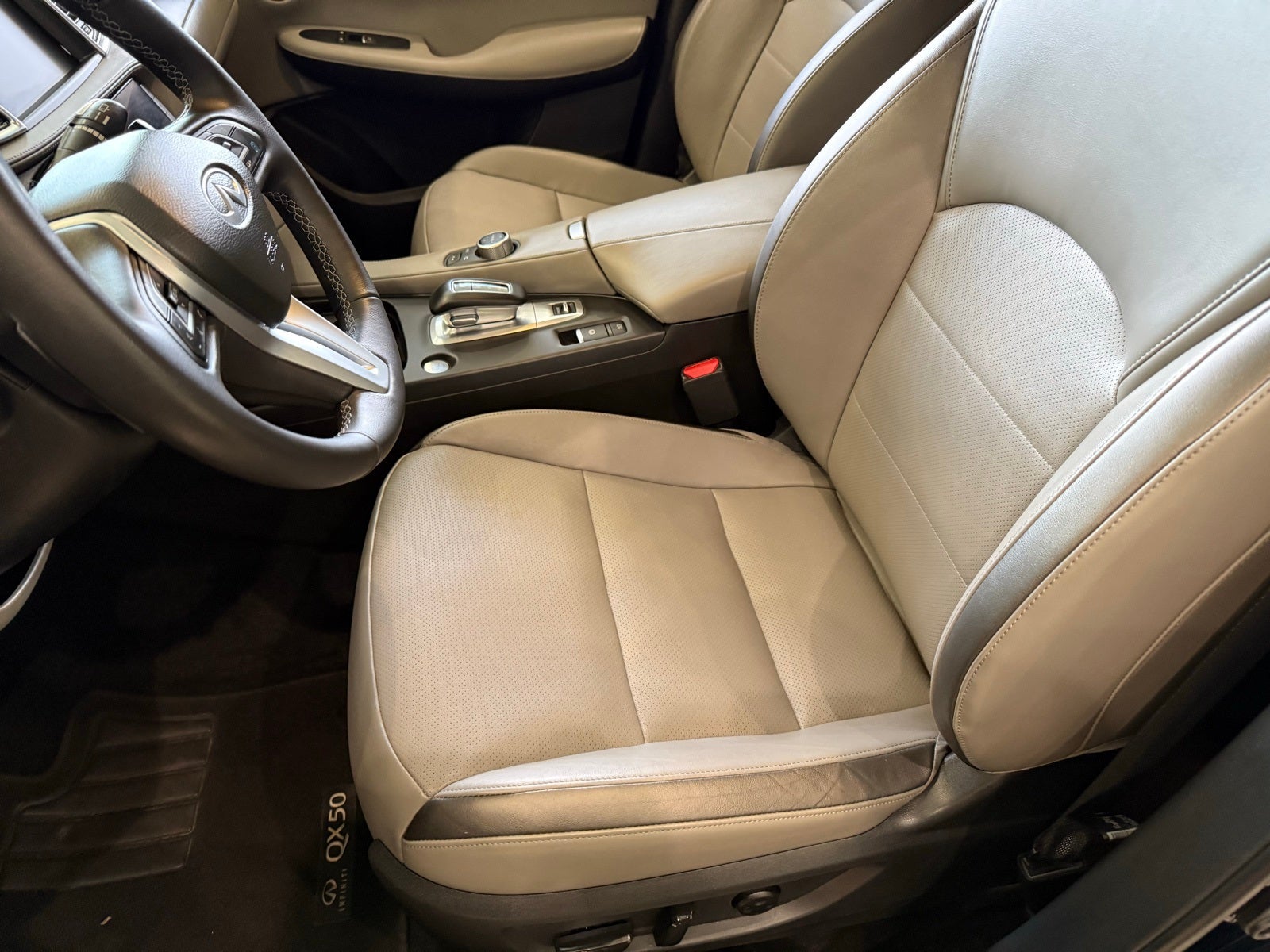 2024 INFINITI QX50 LUXE