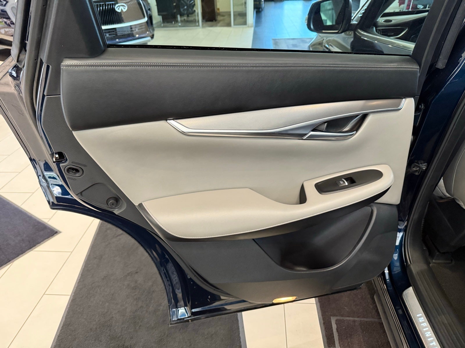 2024 INFINITI QX50 LUXE