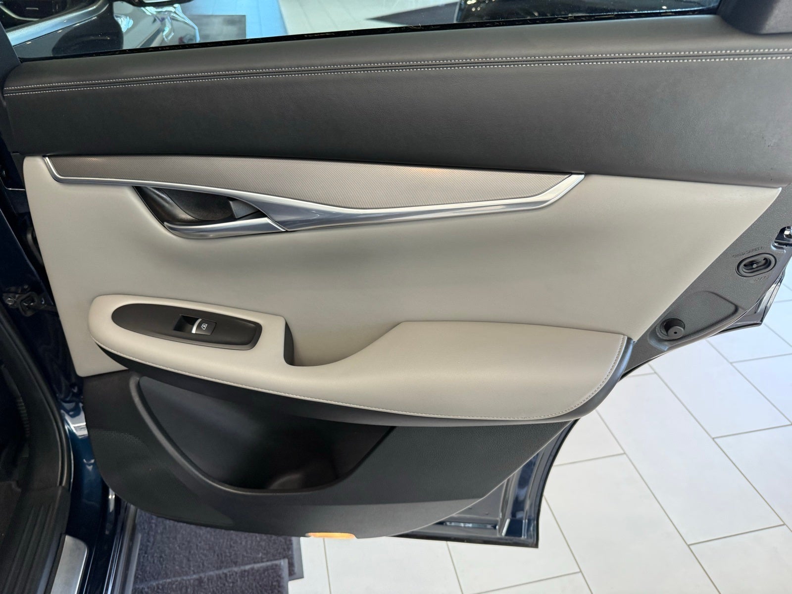 2024 INFINITI QX50 LUXE