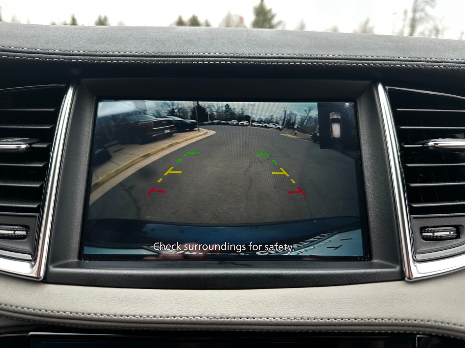 2025 INFINITI QX50 LUXE