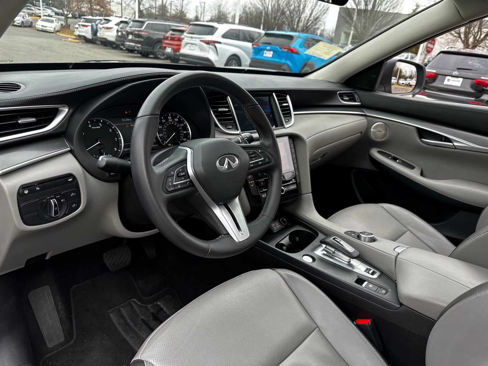 2025 INFINITI QX50 LUXE