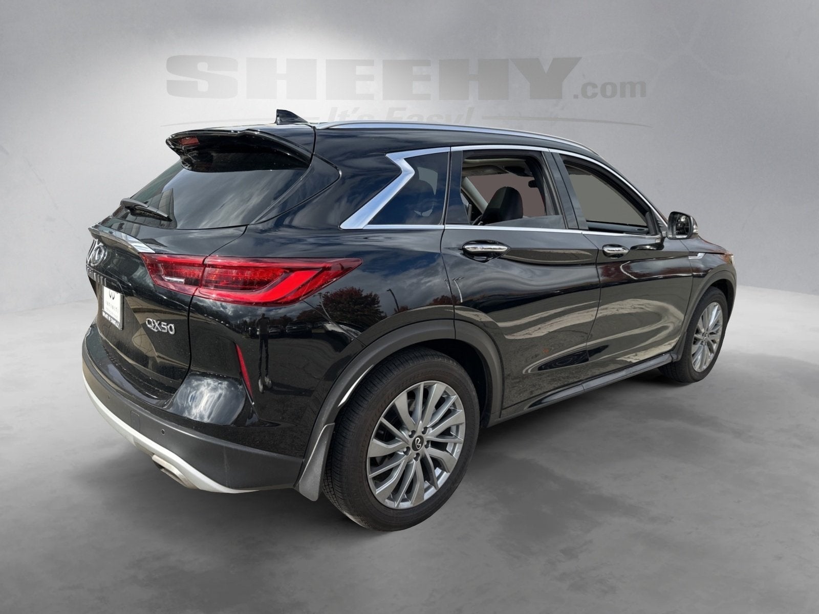 2025 INFINITI QX50 LUXE