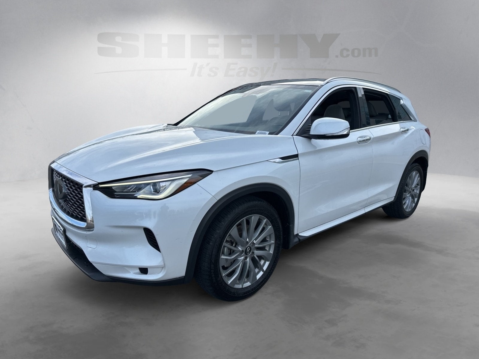 2023 INFINITI QX50 LUXE