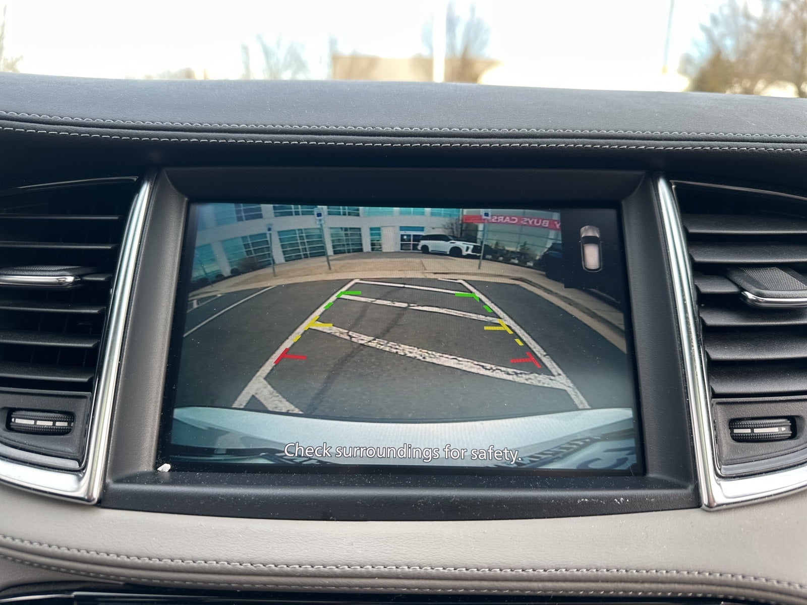 2023 INFINITI QX50 LUXE