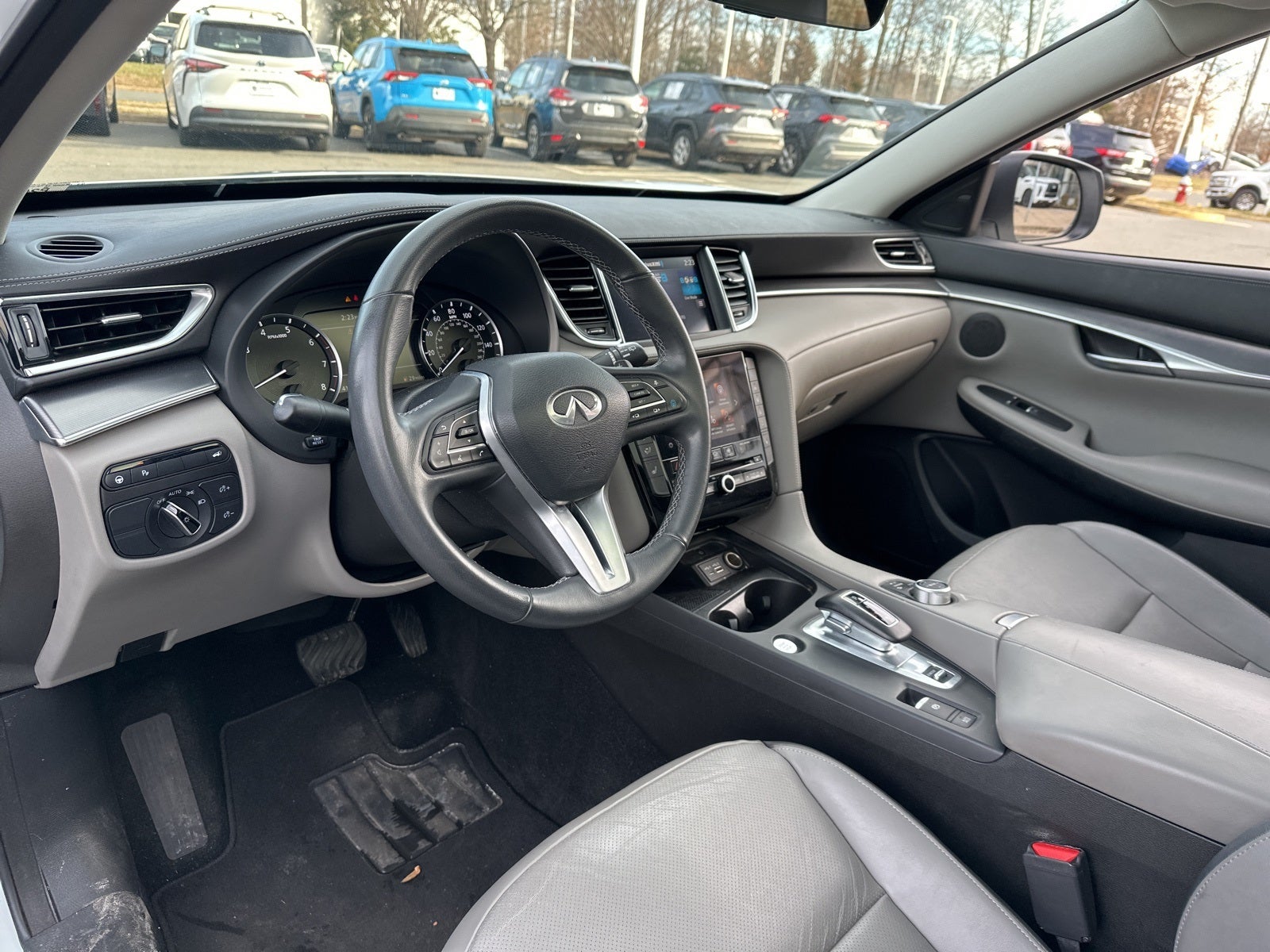 2023 INFINITI QX50 LUXE