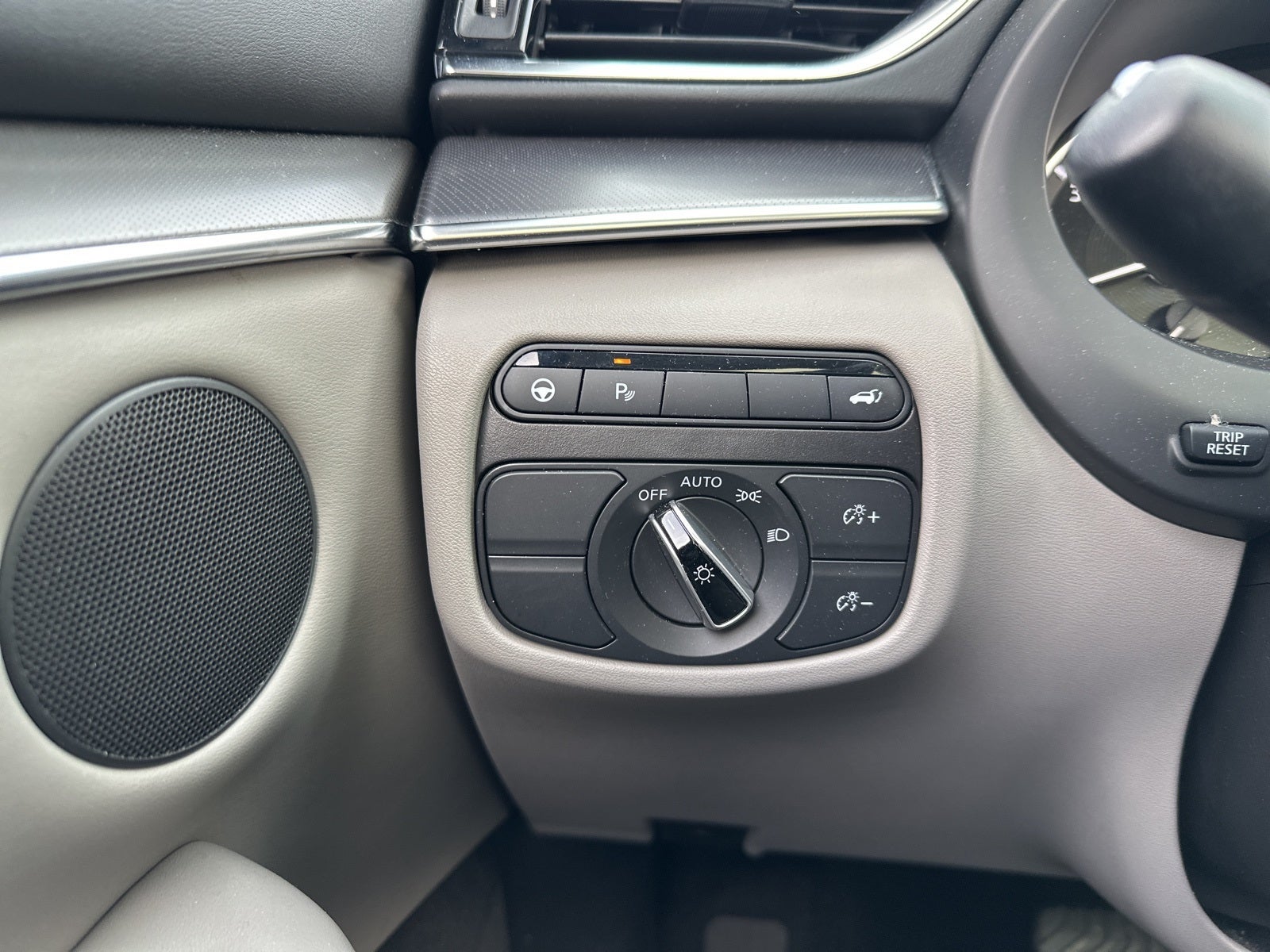 2023 INFINITI QX50 LUXE