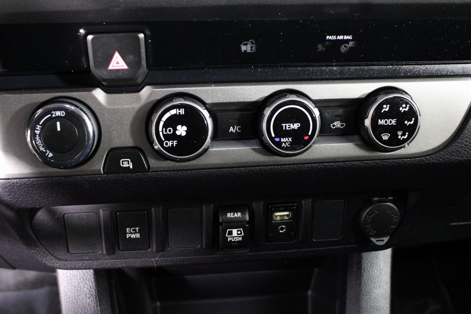 2018 Toyota Tacoma SR5 V6