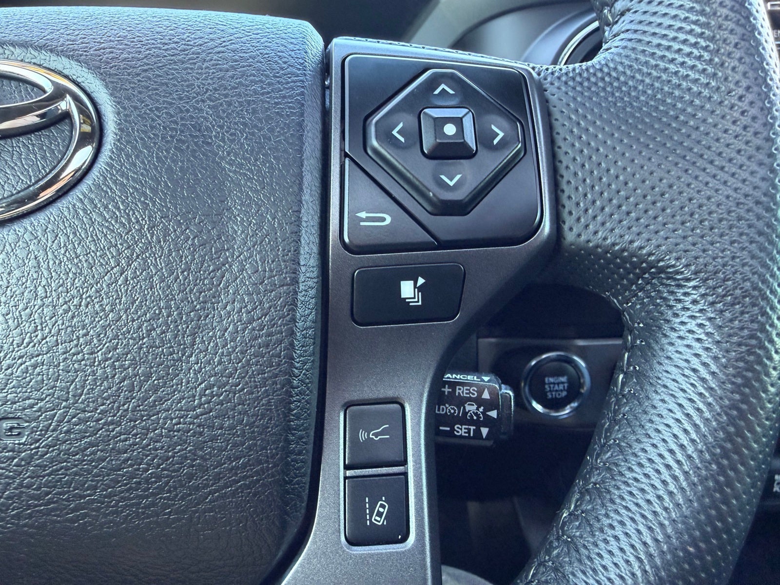 2022 Toyota Tacoma TRD Sport V6