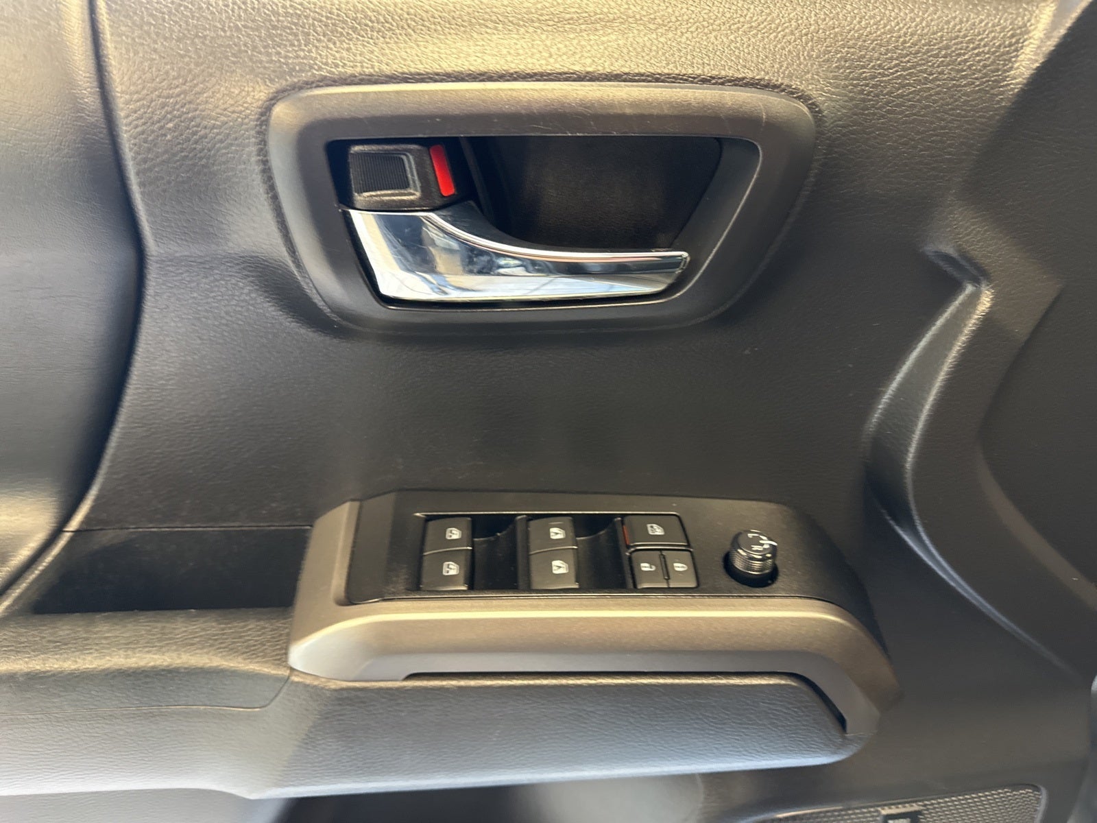 2022 Toyota Tacoma Limited V6