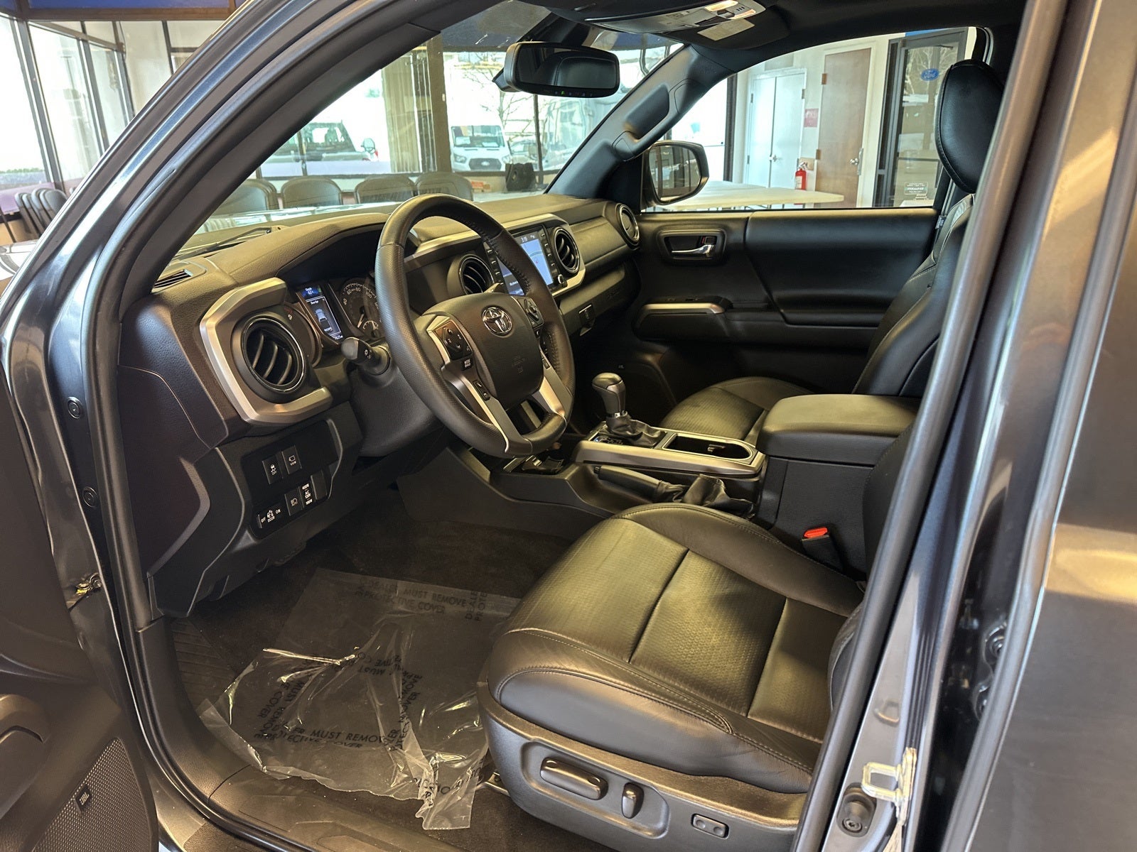 2022 Toyota Tacoma Limited V6