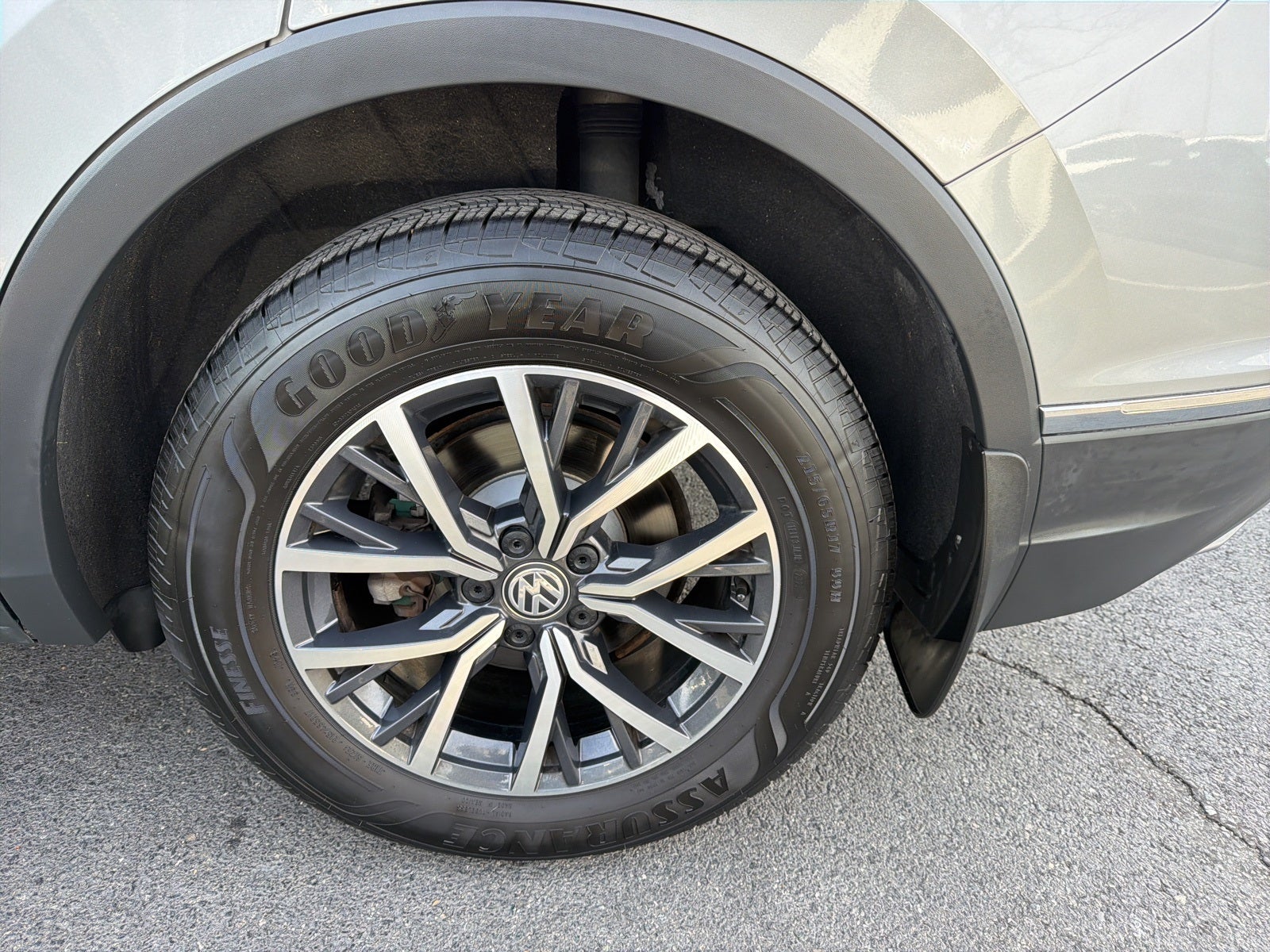 2020 Volkswagen Tiguan 2.0T SE 4Motion
