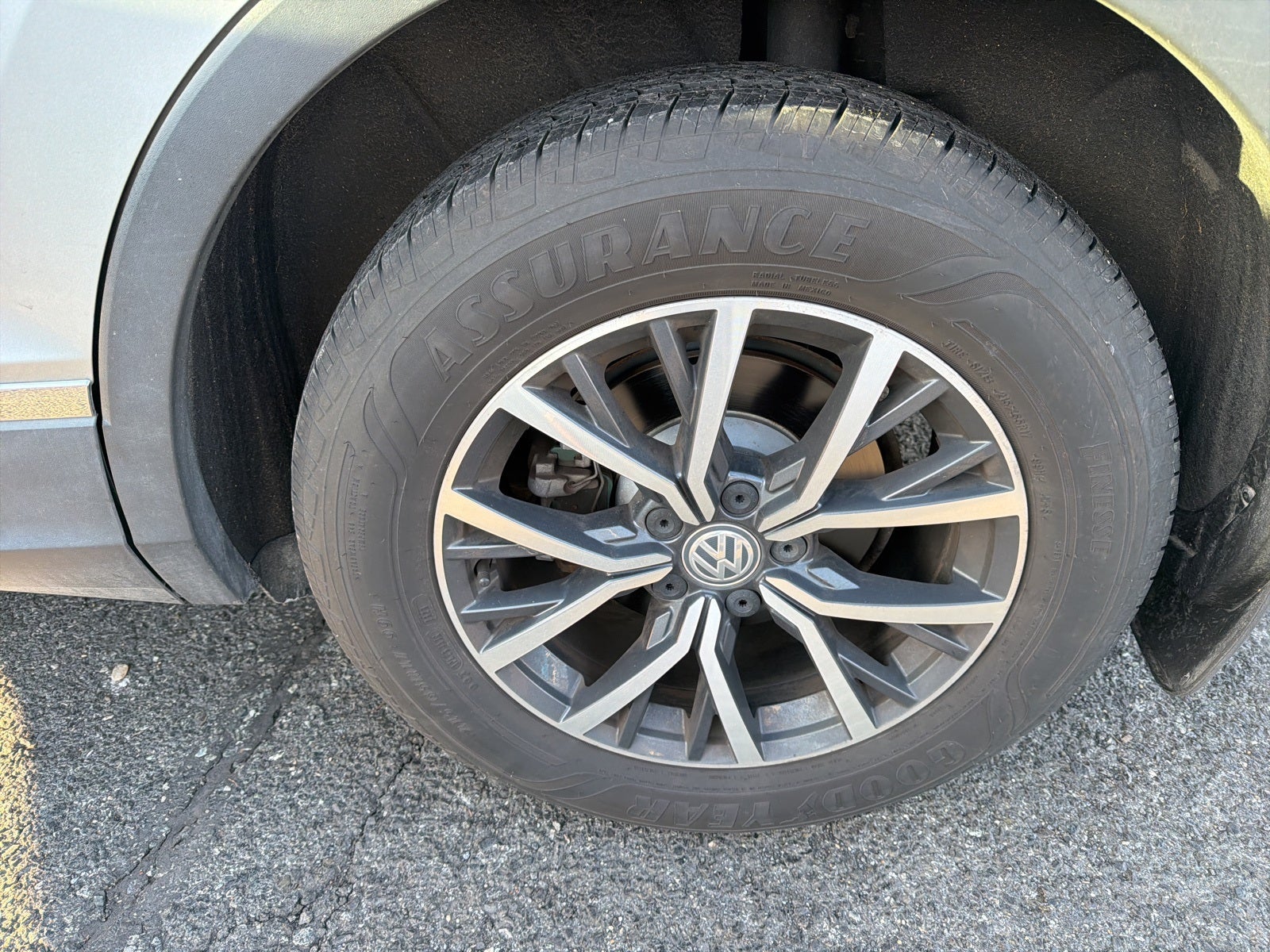 2020 Volkswagen Tiguan 2.0T SE 4Motion