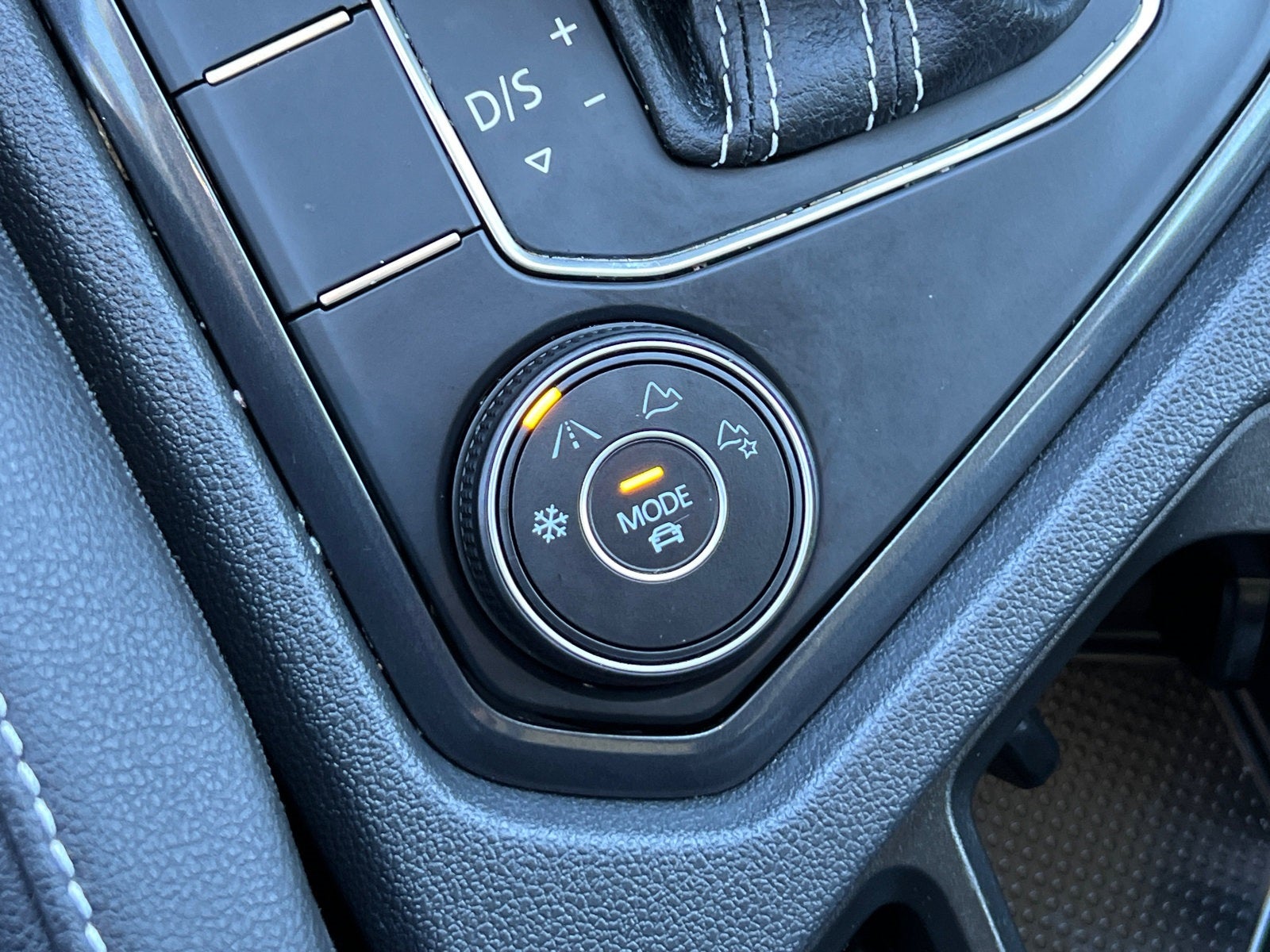 2021 Volkswagen Tiguan 2.0T SEL