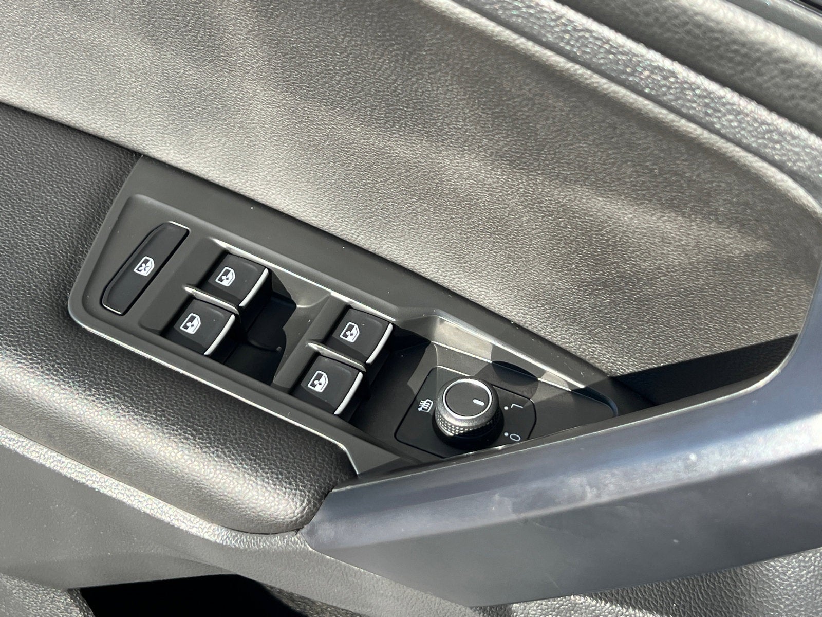 2021 Volkswagen Tiguan 2.0T SEL