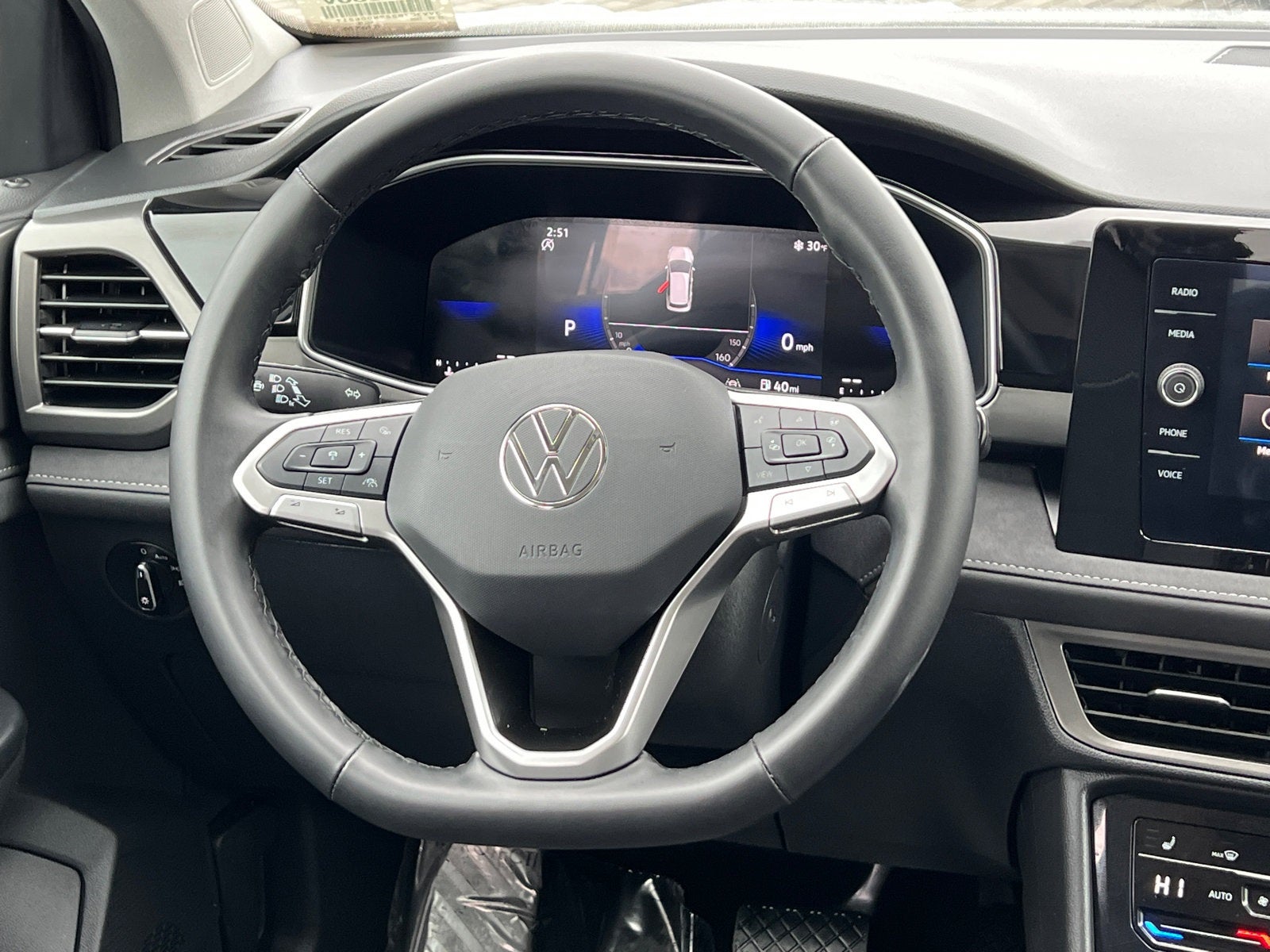 2025 Volkswagen Taos 1.5T SE Black