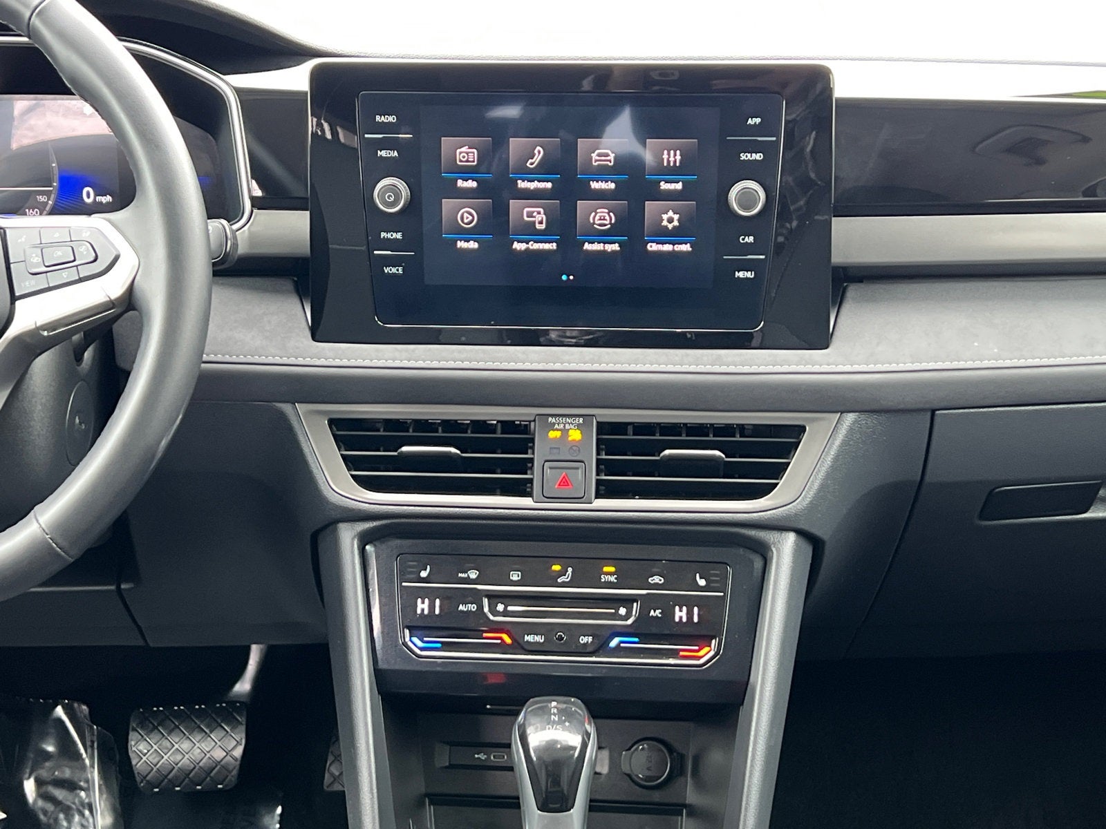 2025 Volkswagen Taos 1.5T SE Black