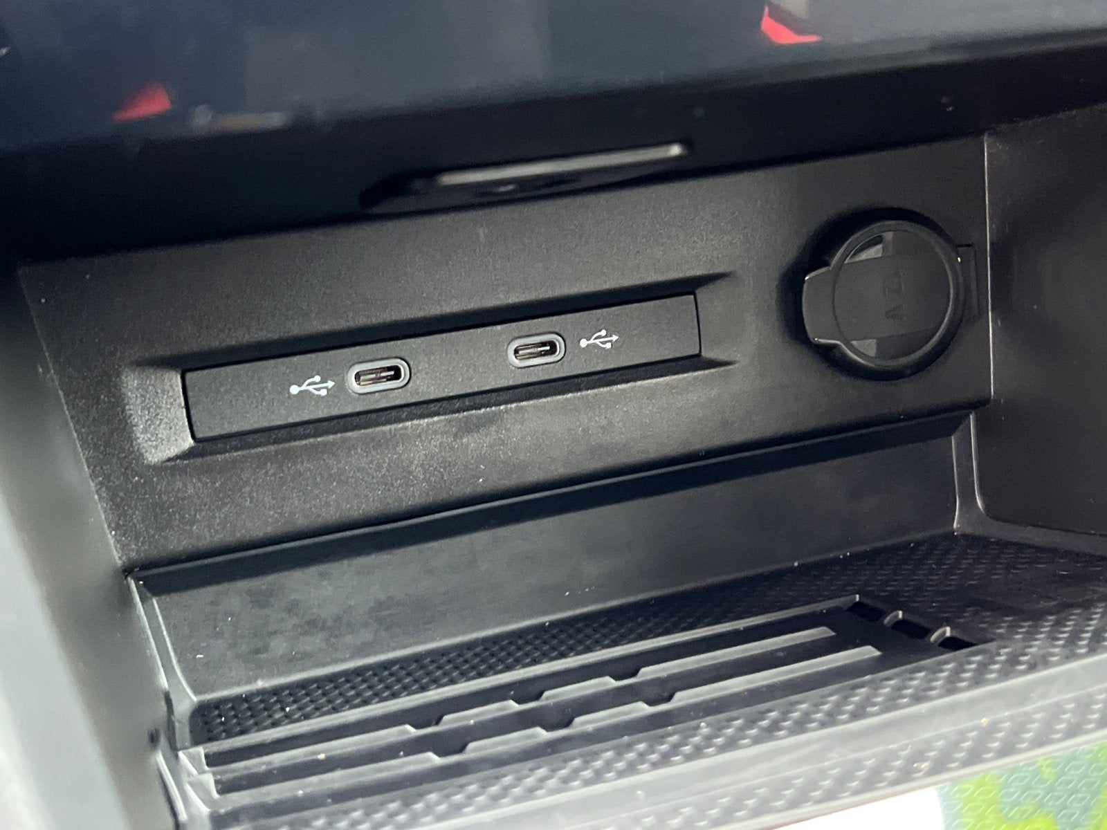 2025 Volkswagen Taos 1.5T SE Black