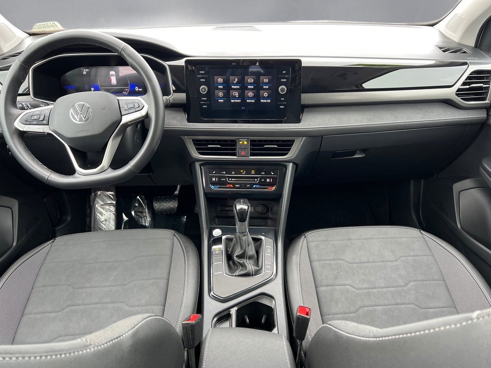 2025 Volkswagen Taos 1.5T SE Black