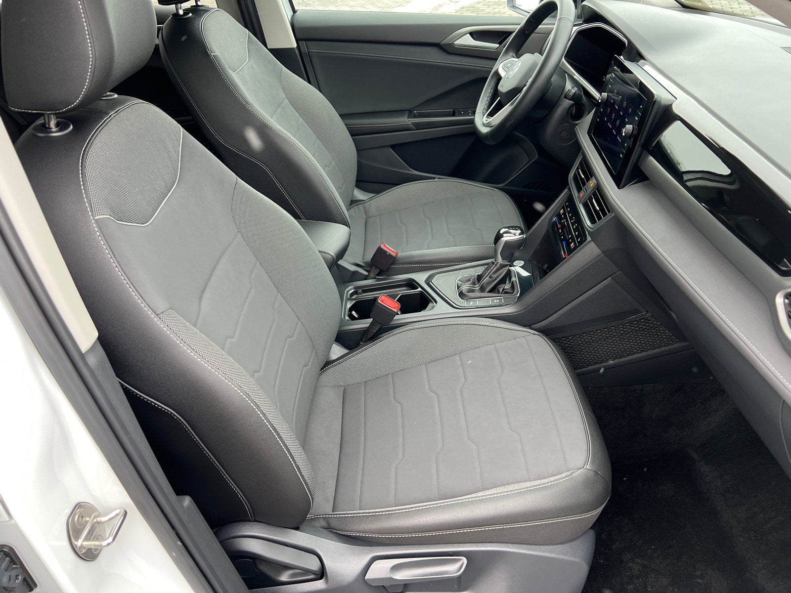 2025 Volkswagen Taos 1.5T SE Black