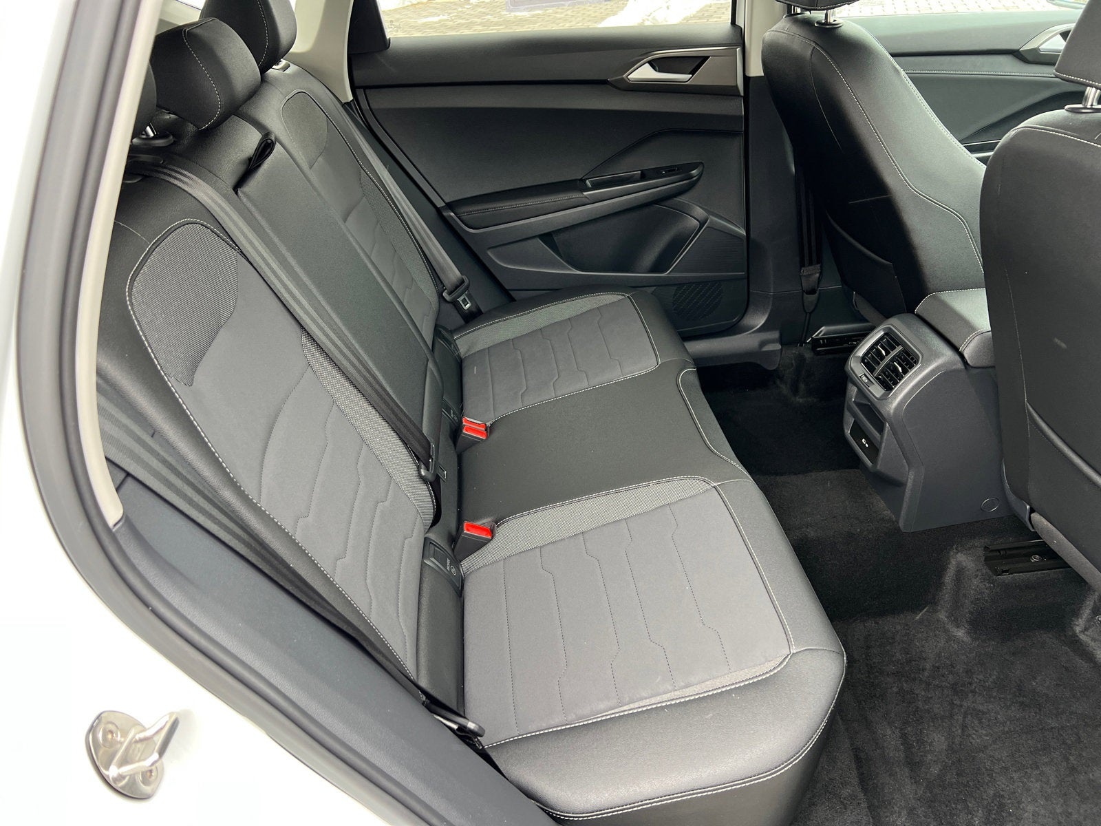 2025 Volkswagen Taos 1.5T SE Black