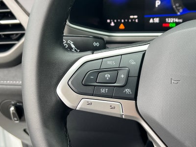 2025 Volkswagen Taos 1.5T SE Black