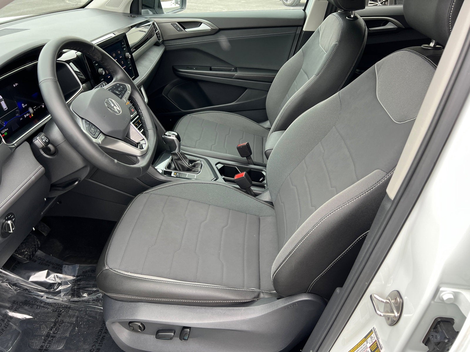 2025 Volkswagen Taos 1.5T SE Black