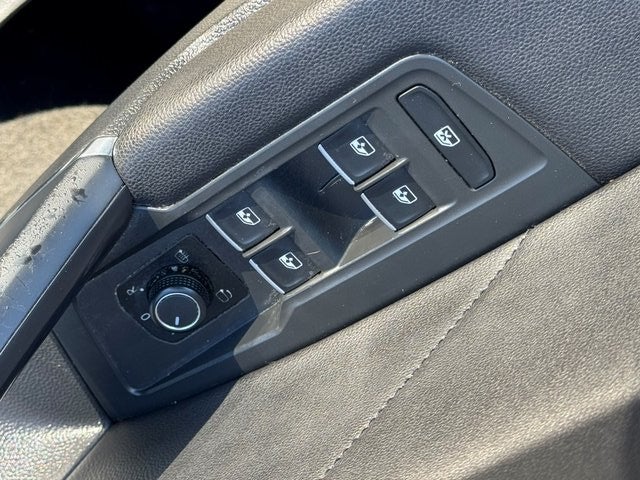 2018 Volkswagen Tiguan 2.0T SEL Premium 4Motion