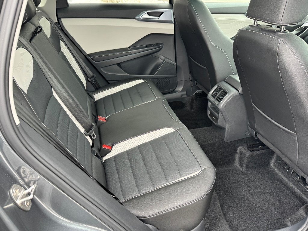 2025 Volkswagen Taos 1.5T SEL