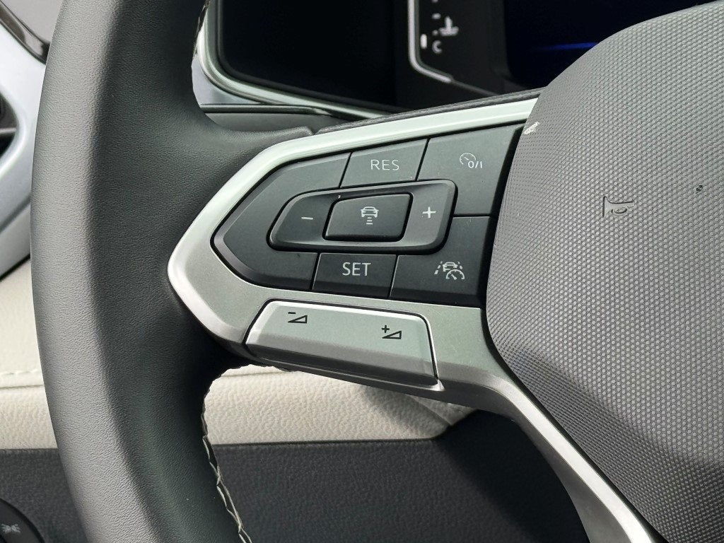 2025 Volkswagen Taos 1.5T SEL