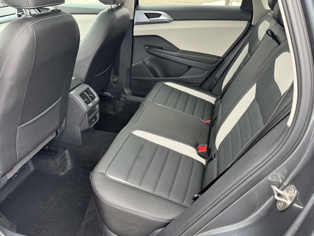 2025 Volkswagen Taos 1.5T SEL