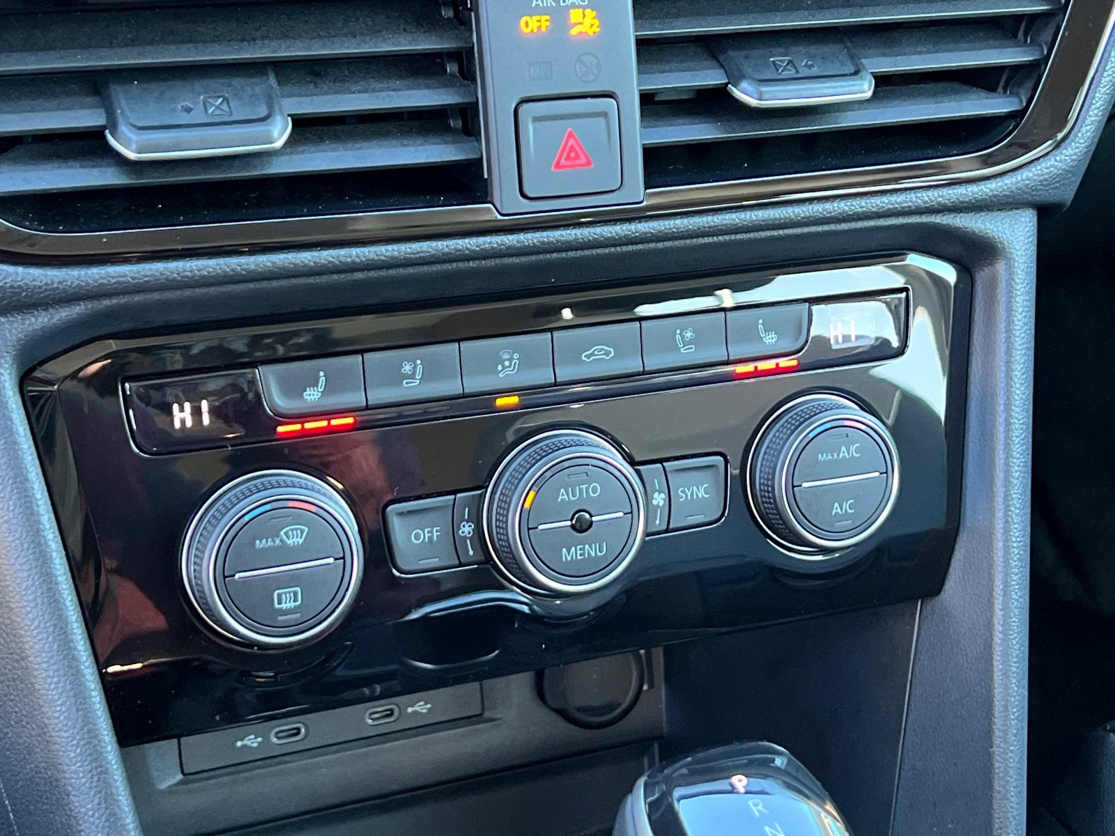 2024 Volkswagen Taos 1.5T SEL