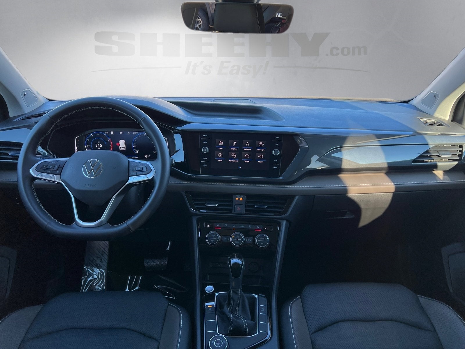 2024 Volkswagen Taos 1.5T SEL