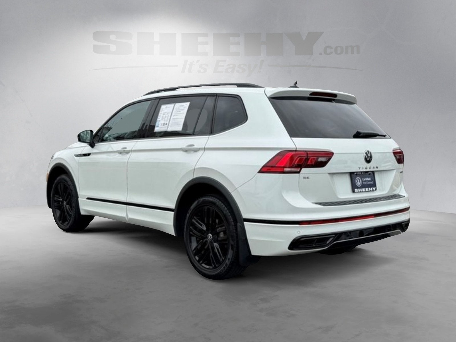 2022 Volkswagen Tiguan 2.0T SE R-Line Black
