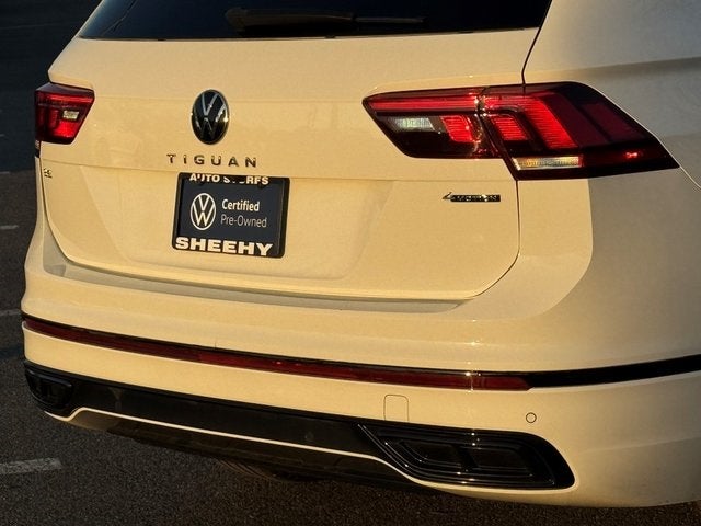 2022 Volkswagen Tiguan 2.0T SE R-Line Black