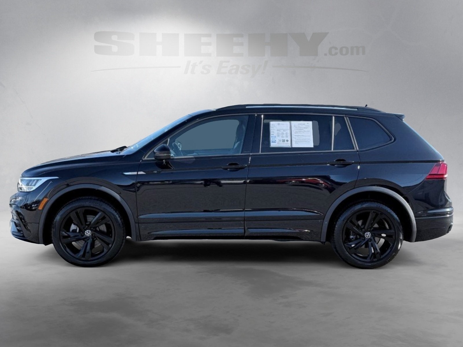 2024 Volkswagen Tiguan 2.0T SE R-Line Black