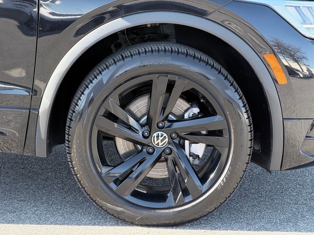 2024 Volkswagen Tiguan 2.0T SE R-Line Black