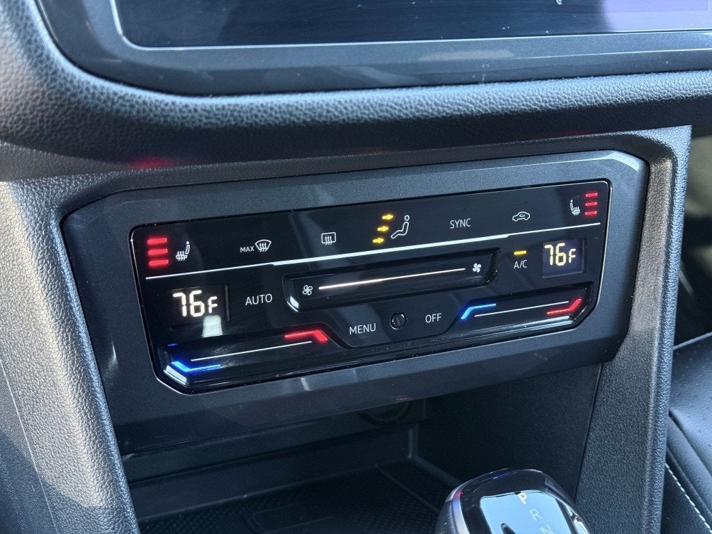 2024 Volkswagen Tiguan 2.0T SE R-Line Black