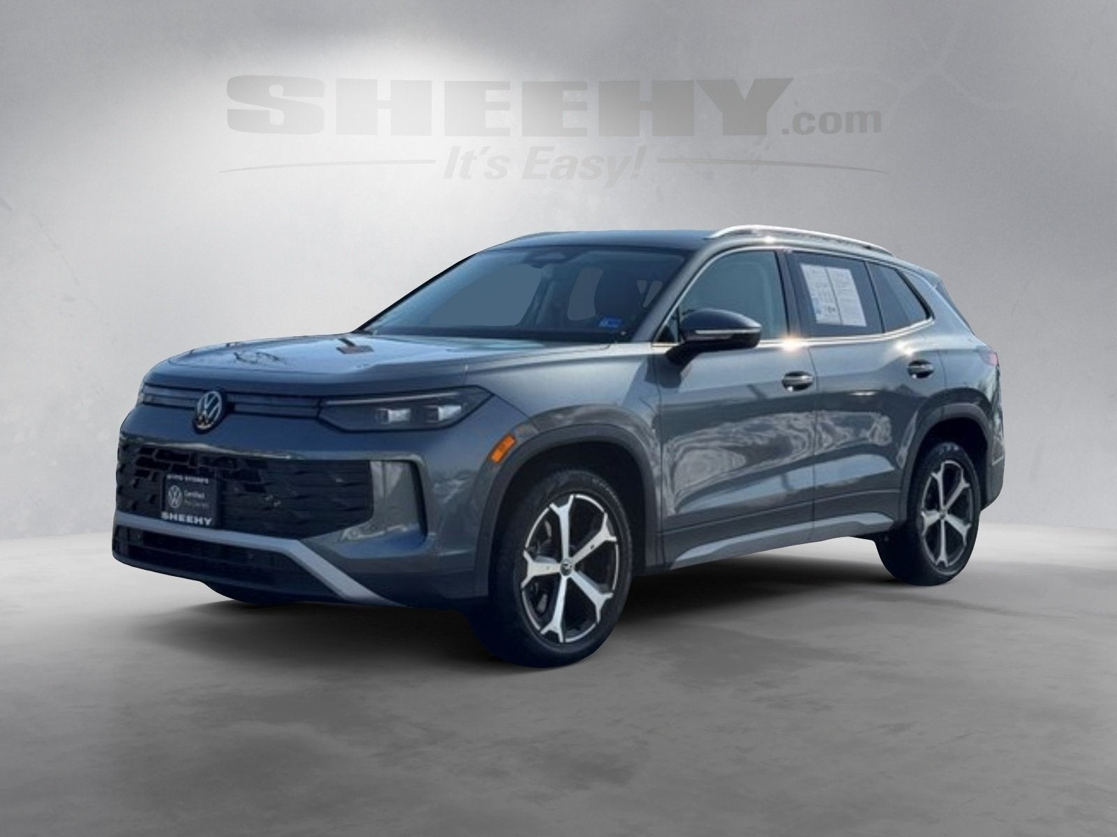 2025 Volkswagen Tiguan 2.0T SE