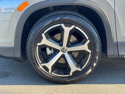 2025 Volkswagen Tiguan 2.0T SE