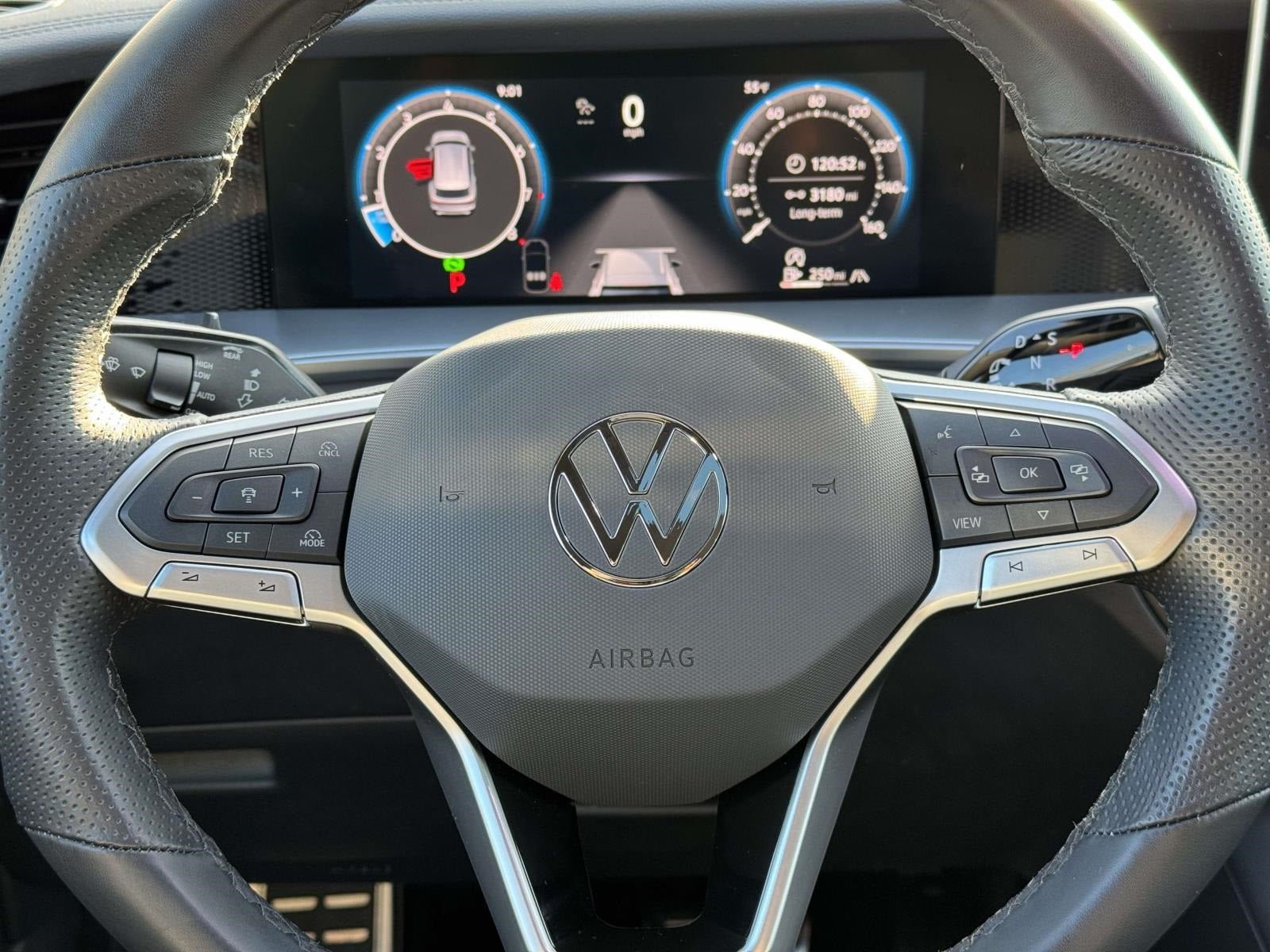 2025 Volkswagen Tiguan 2.0T SE R-Line Black