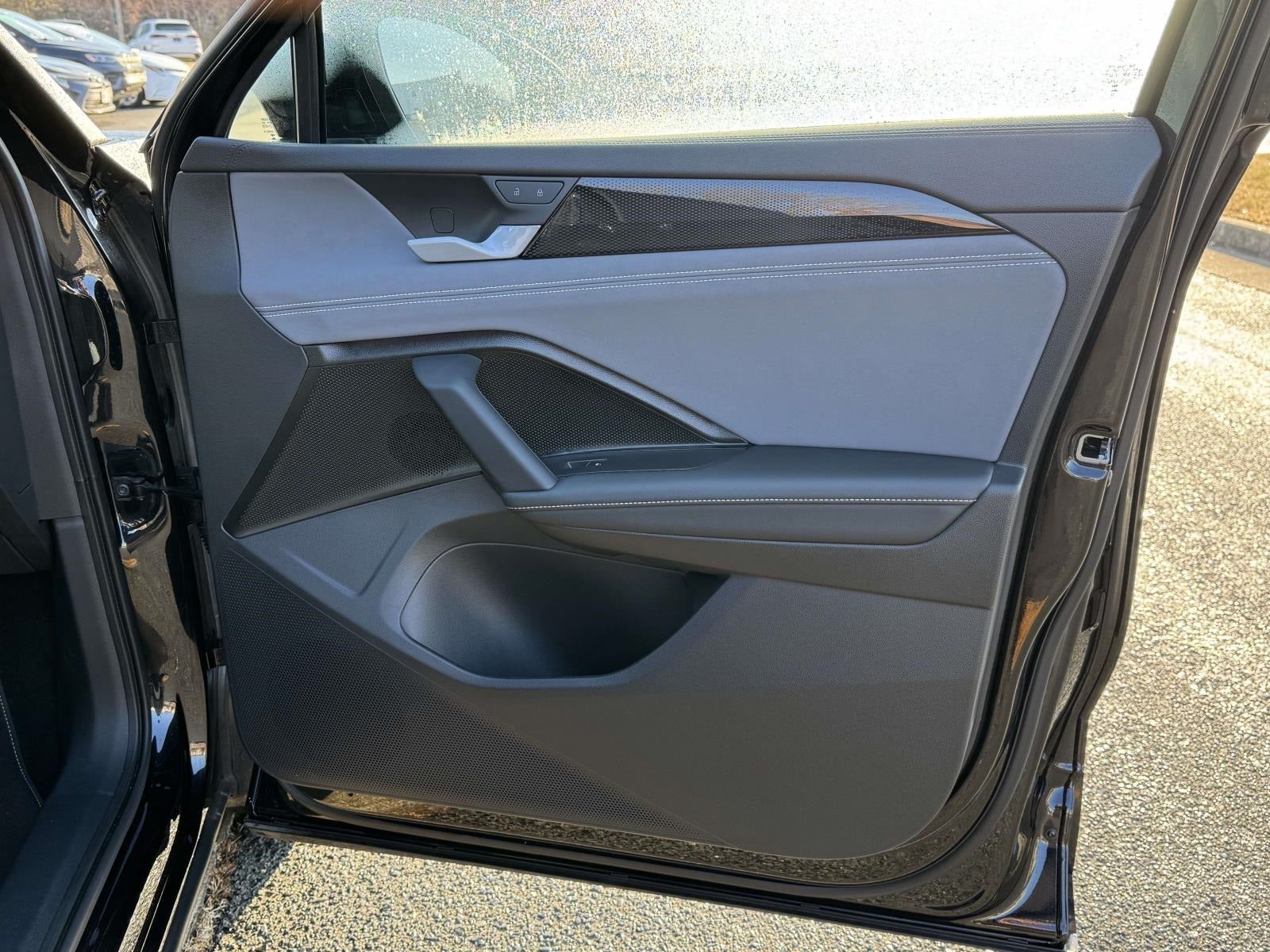 2025 Volkswagen Tiguan 2.0T SE R-Line Black