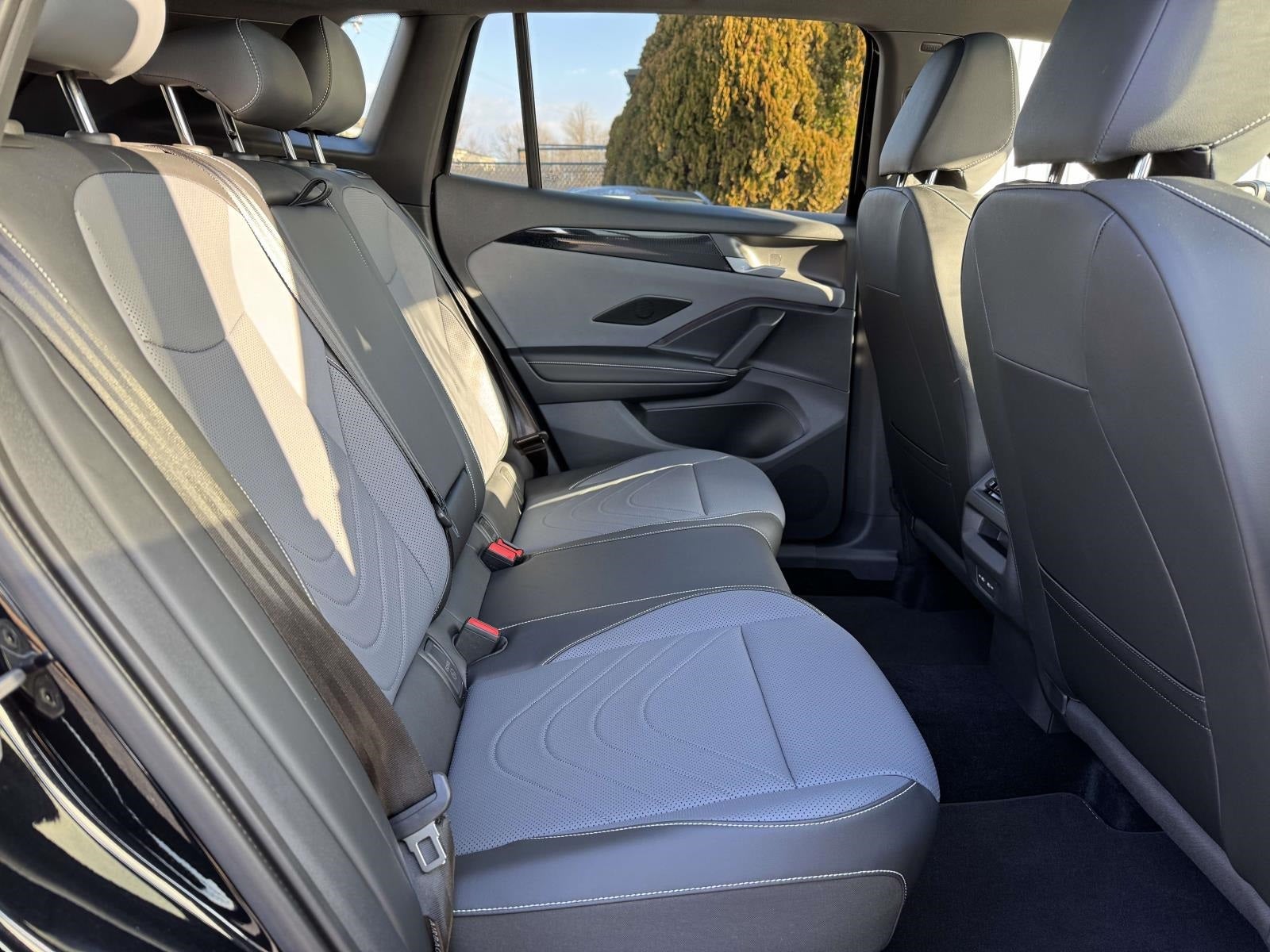 2025 Volkswagen Tiguan 2.0T SE R-Line Black