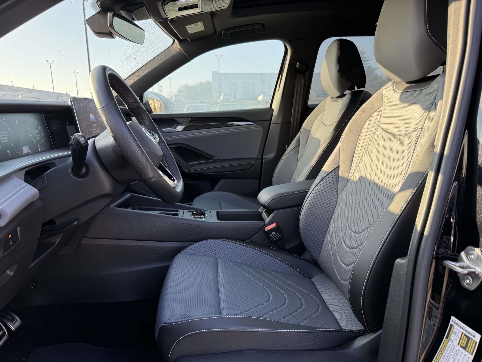 2025 Volkswagen Tiguan 2.0T SE R-Line Black