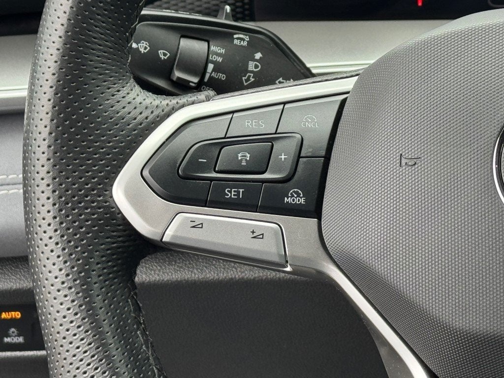 2025 Volkswagen Tiguan 2.0T SE R-Line Black